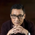 别墅里的她